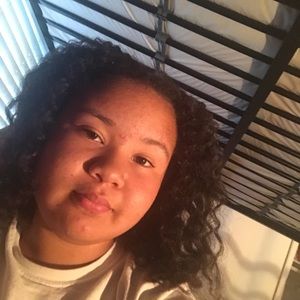 Meet your Posher, Nadia